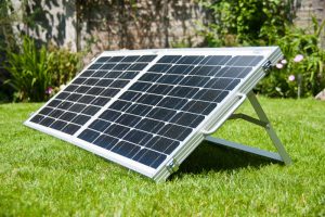 SolarPod-Portable-Solar-Generator-Briefcase-Panel